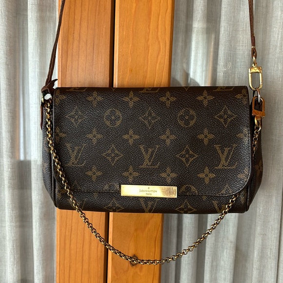 Louis Vuitton Handbags - 2013 Louis Vuitton Favorite PM Monogram